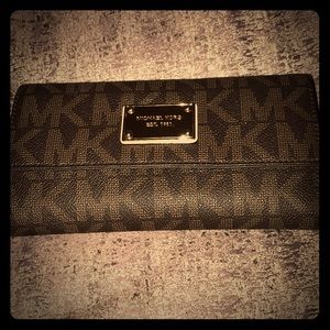 Micheal Kors Wallet